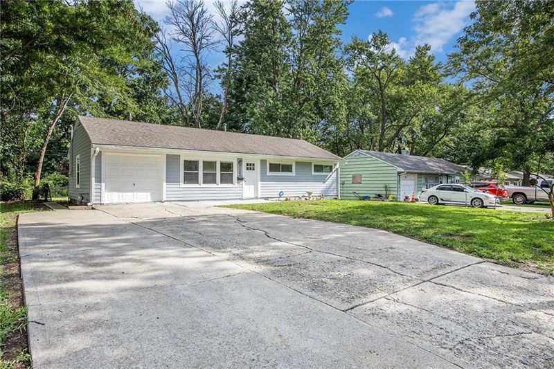 7123 E 111th Ter, Kansas City, MO 64134