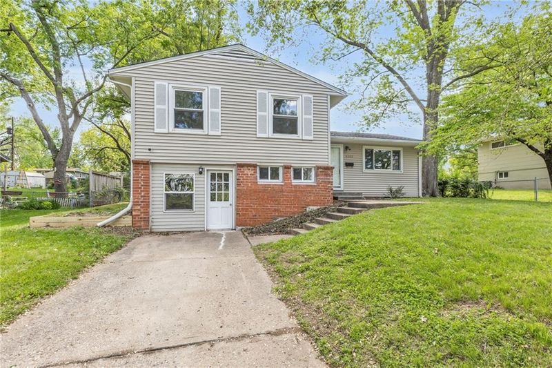 4203 E 113th St, Kansas City, MO 64137