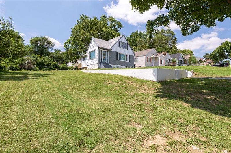 4438 Indiana Ave, Kansas City, MO 64130