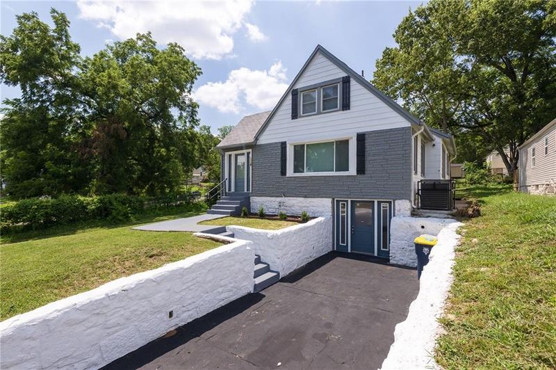 4438 Indiana Ave, Kansas City, MO 64130