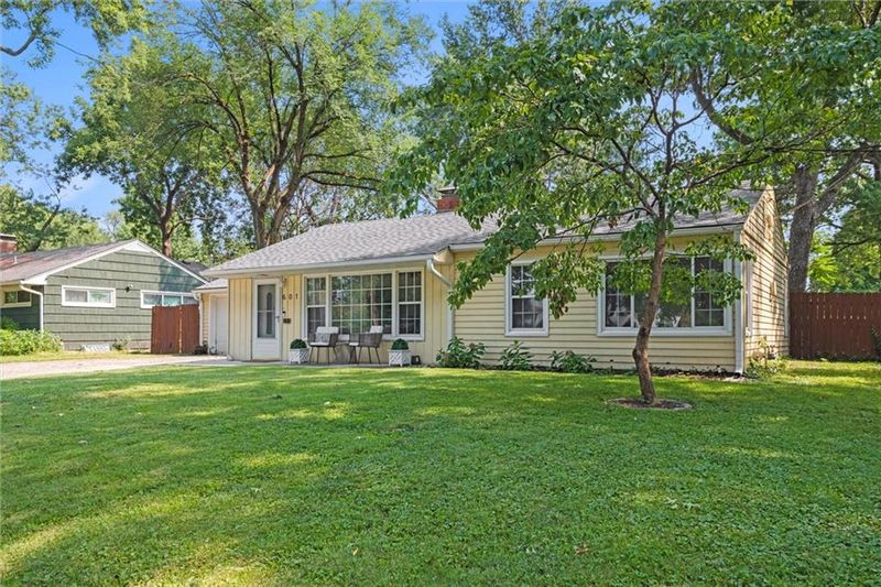 601 E 77th St, Kansas City, MO 64131