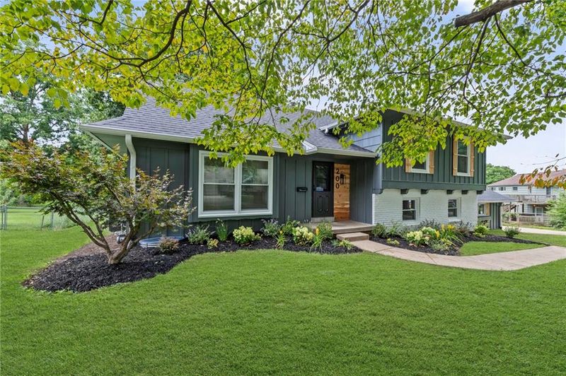 200 E 114th Ter, Kansas City, MO 64114
