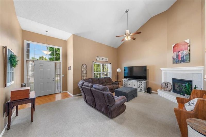 19075 W 164th Ter, Olathe, KS 66062