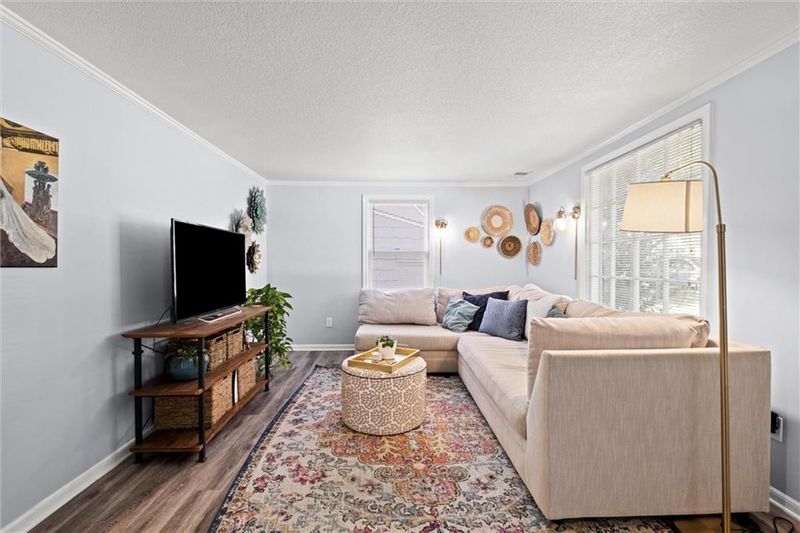 7829 Madison Ave, Kansas City, MO 64114