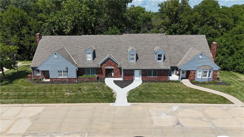 3715 Beck Rd, St Joseph, MO 64506