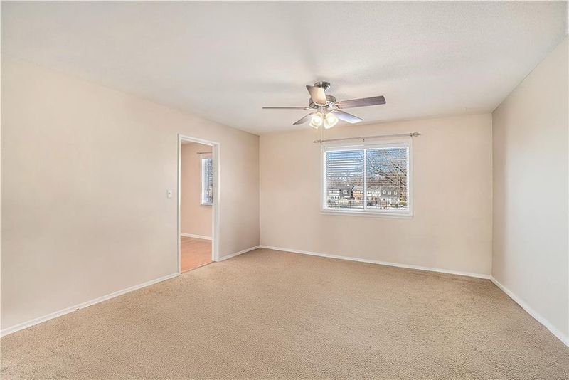 8564 W 85th St, Overland Park, KS 66212