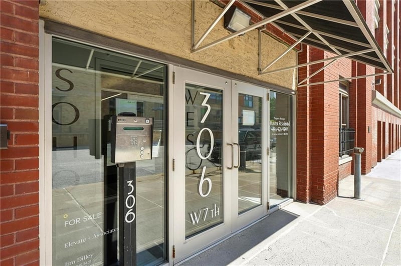 306 W 7th St #201, Kansas City, MO 64105