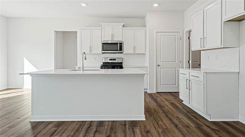 616 Izzy Way, Liberty, MO 64068