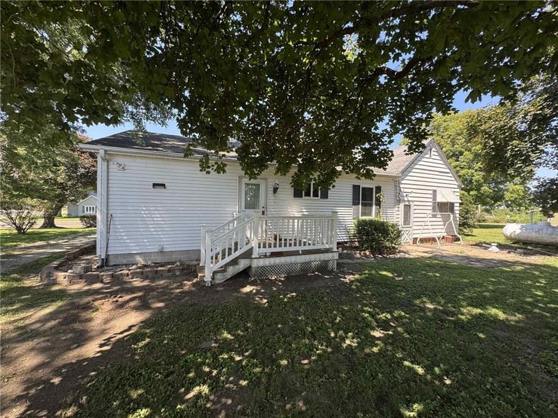 110 S Cherry St, Clearmont, MO 64431