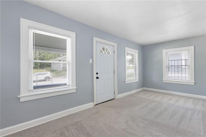 5216 Wabash Ave, Kansas City, MO 64130