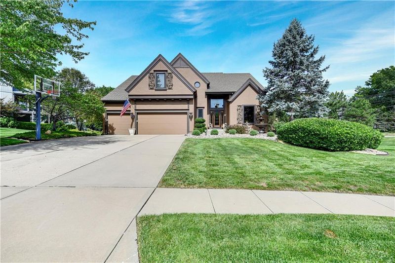 3904 W 128 St, Leawood, KS 66209