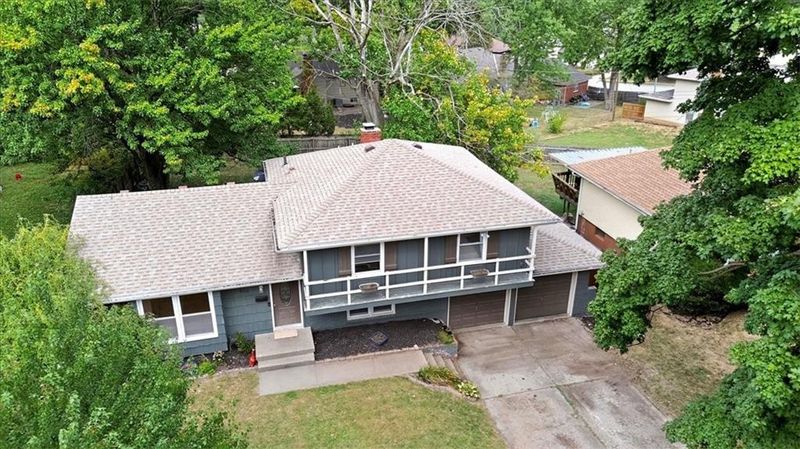 6212 E 108th St, Kansas City, MO 64134