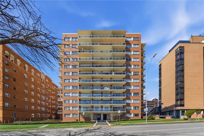4740 Roanoke Pw #1104-1105, Kansas City, MO 64112