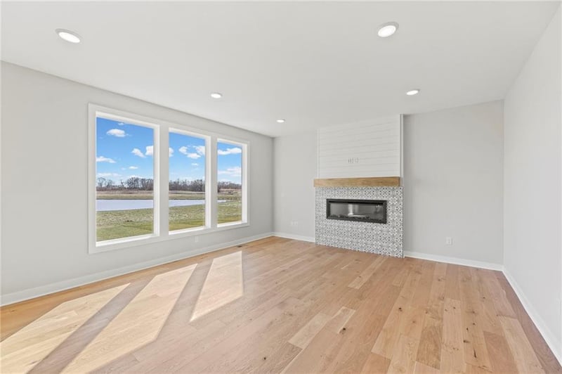 18703 W 193rd St, Spring Hill, KS 66083
