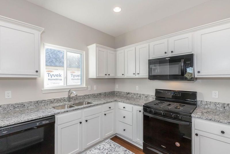 12218 N Rhode Ct, Kansas City, MO 64163