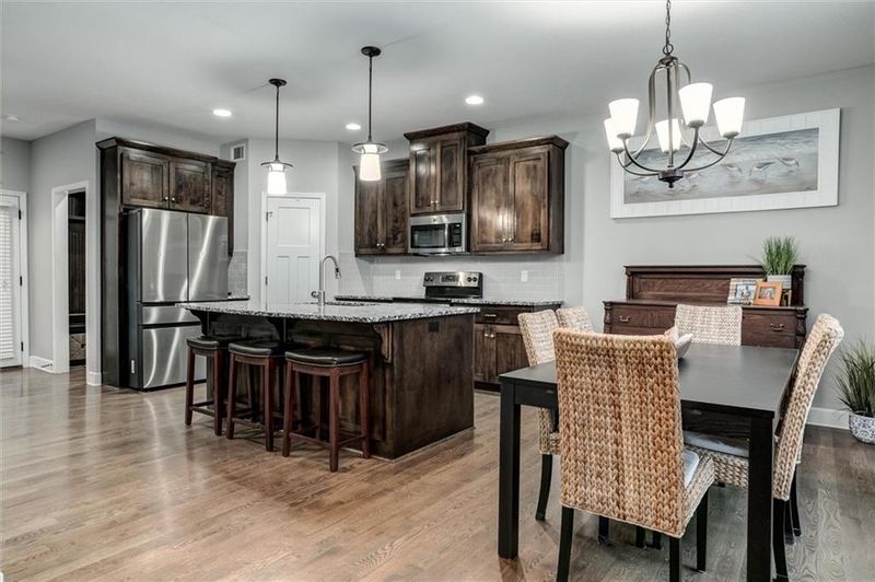545 W Washington St, Gardner, KS 66030