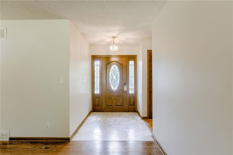 13100 E 53rd St, Kansas City, MO 64133