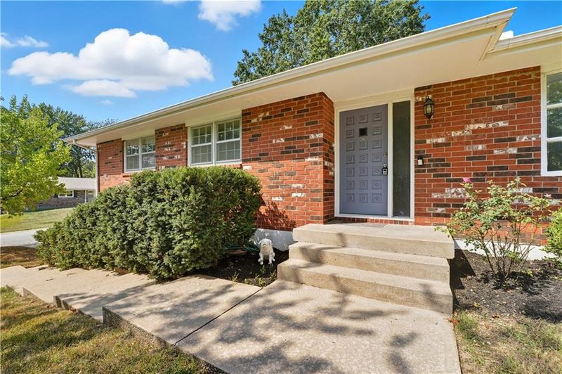 7802 N Wayne Ave, Kansas City, MO 64118