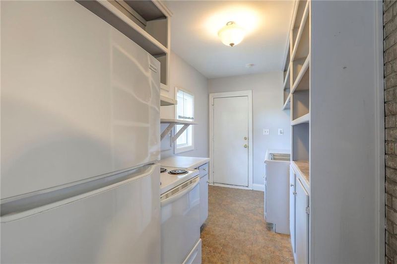 3110 E 13th St, Kansas City, MO 64127