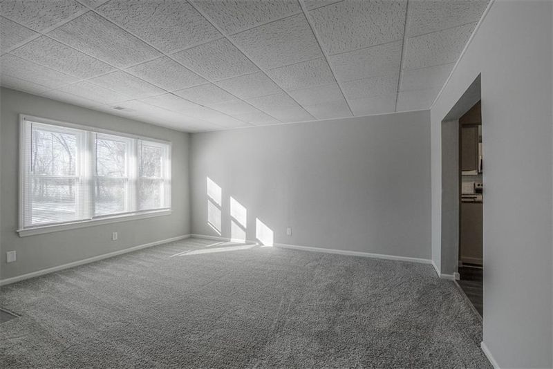 7410 E 57th St, Kansas City, MO 64129