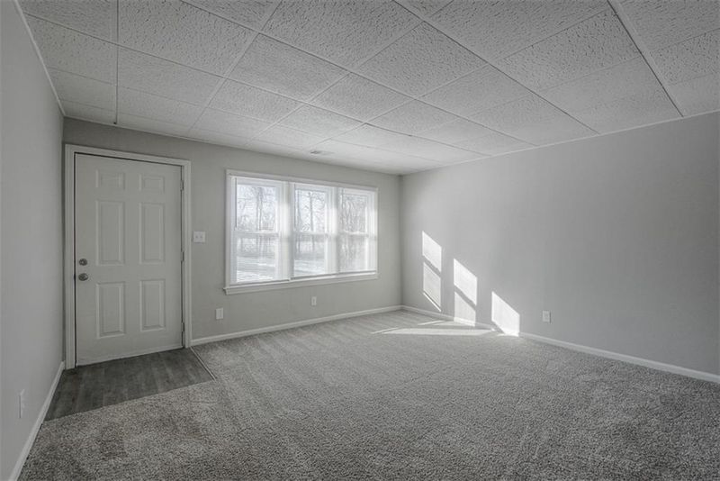 7410 E 57th St, Kansas City, MO 64129