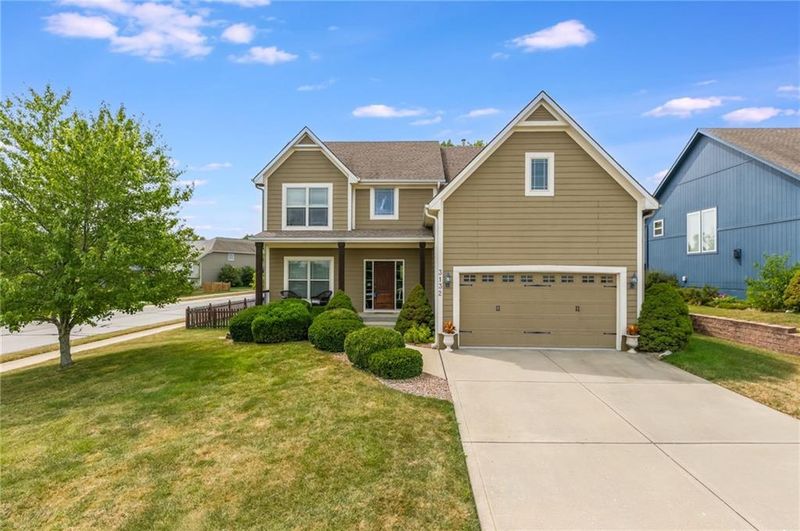 3132 SW Damon Ln, Lee's Summit, MO 64082