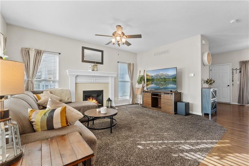 1222 SW Arbor Park Dr, Lee's Summit, MO 64082