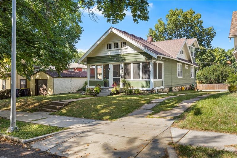 410 E 70th St, Kansas City, MO 64131