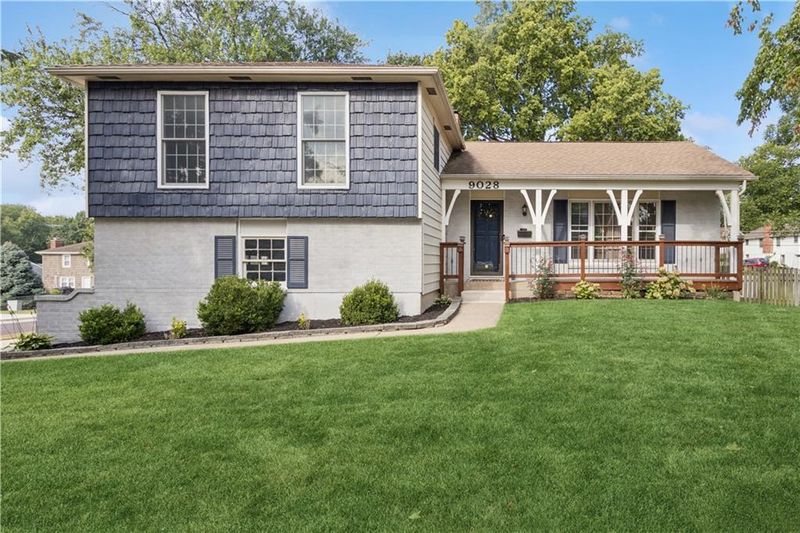 9028 Grant St, Overland Park, KS 66212