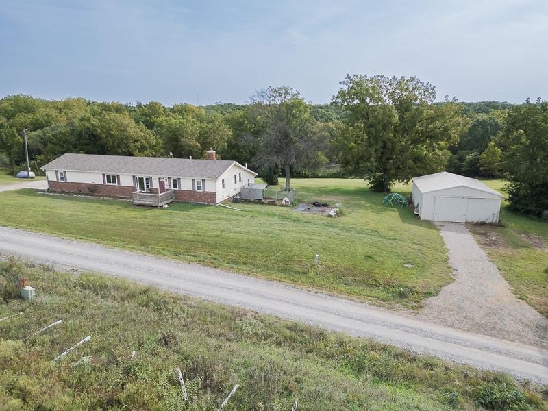 15270 Union Rd, Winchester, KS 66097
