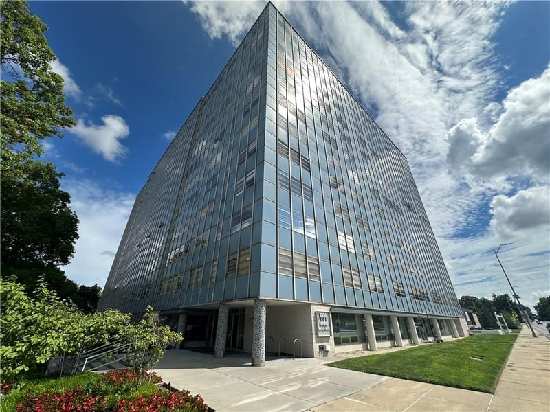 333 W Meyer Blvd #1007, Kansas City, MO 64113