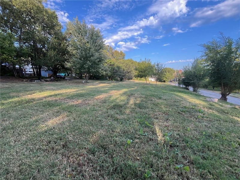 3816-3832 E 9th Ter, Kansas City, MO 64127