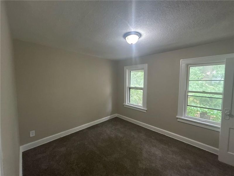 5547 Olive St, Kansas City, MO 64130
