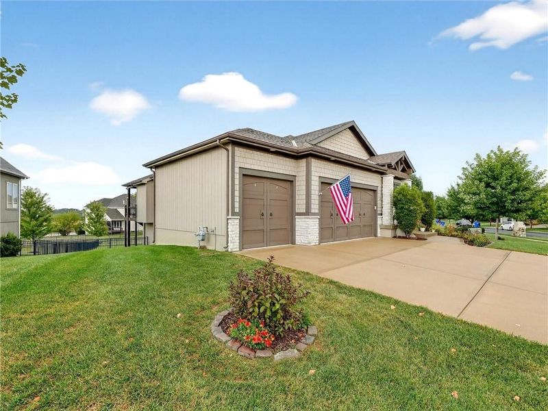 24268 W 111th Pl, Olathe, KS 66061