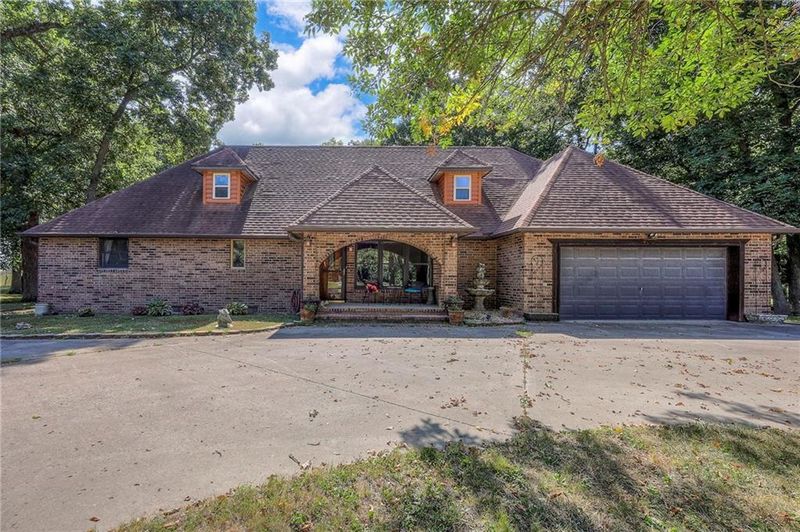 29200 S Walker Rd, Harrisonville, MO 64701