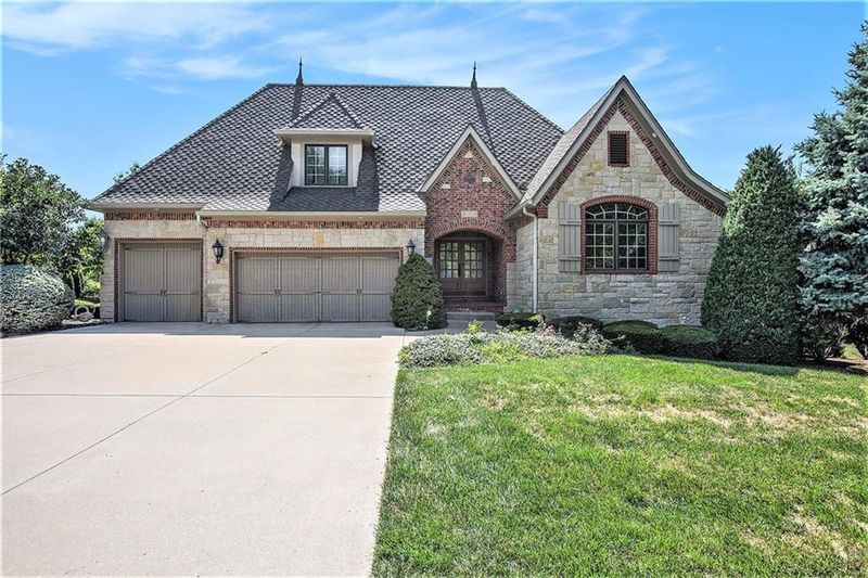 14808 Carter St, Overland Park, KS 66221