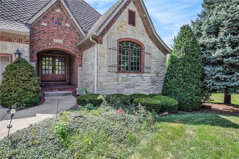 14808 Carter St, Overland Park, KS 66221