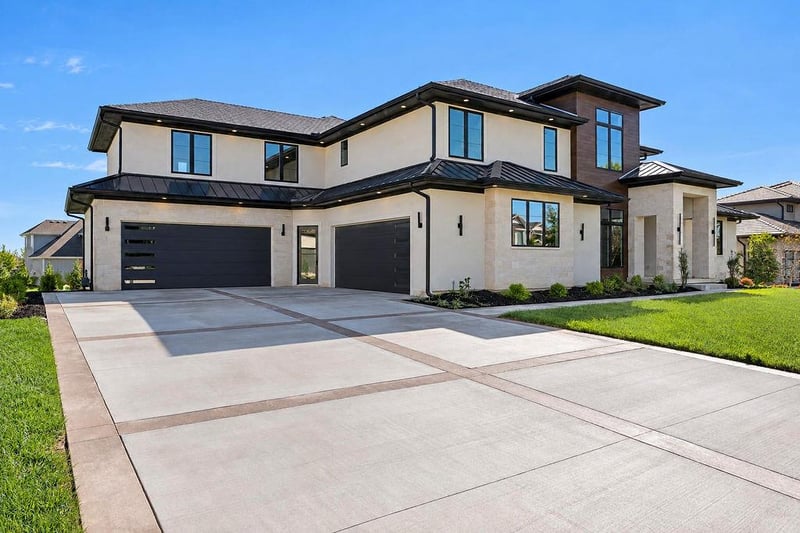 17325 Larsen St W, Overland Park, KS 66221