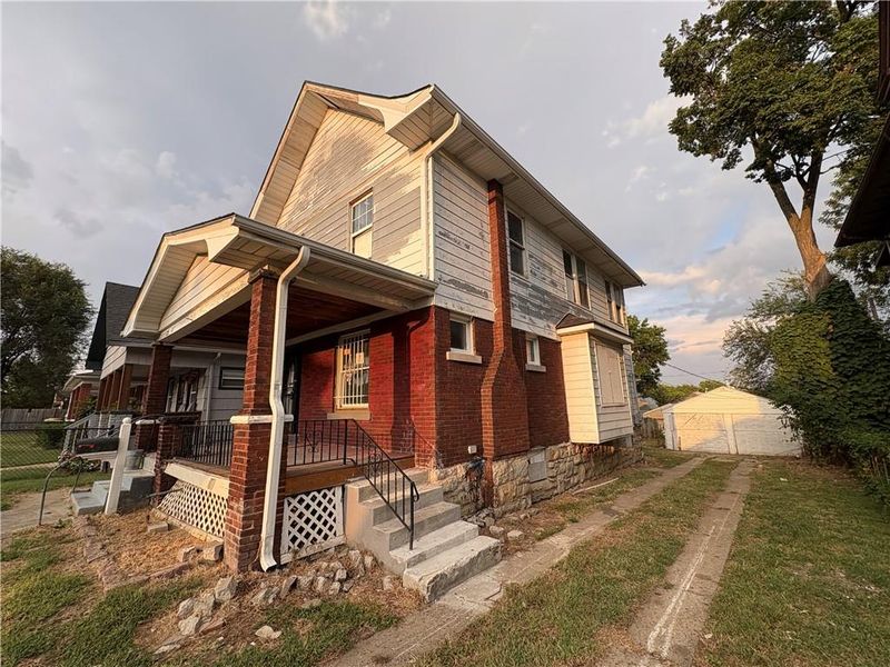 137 S White Ave, Kansas City, MO 64123