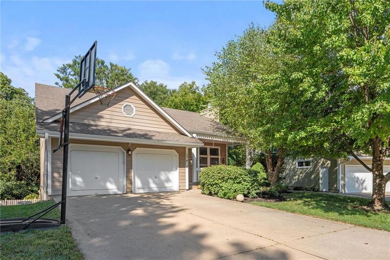 17410 E 34th Ter, Independence, MO 64055