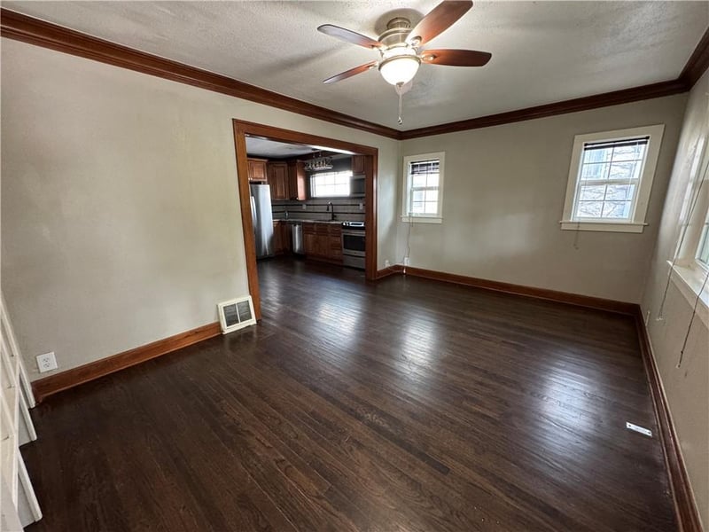 3816 Flora Ave, Kansas City, MO 64133