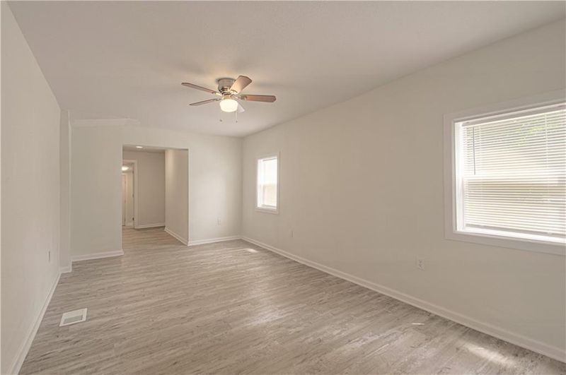 3874 E 63rd St, Kansas City, MO 64130