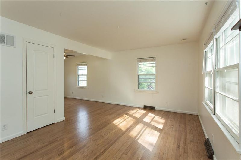 3512 Bell St, Kansas City, MO 64111