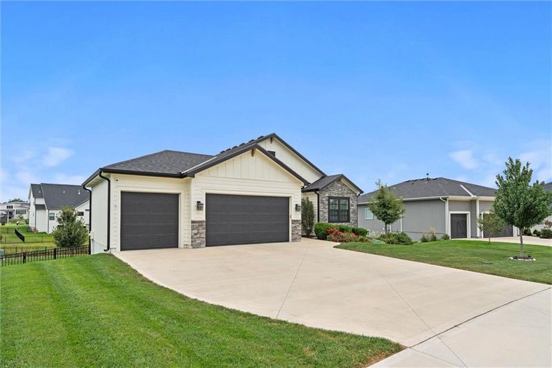 5857 Belmont Dr, Shawnee, KS 66226