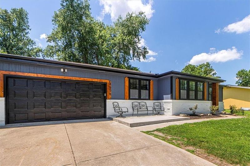 4608 S Crysler Ave, Independence, MO 64055