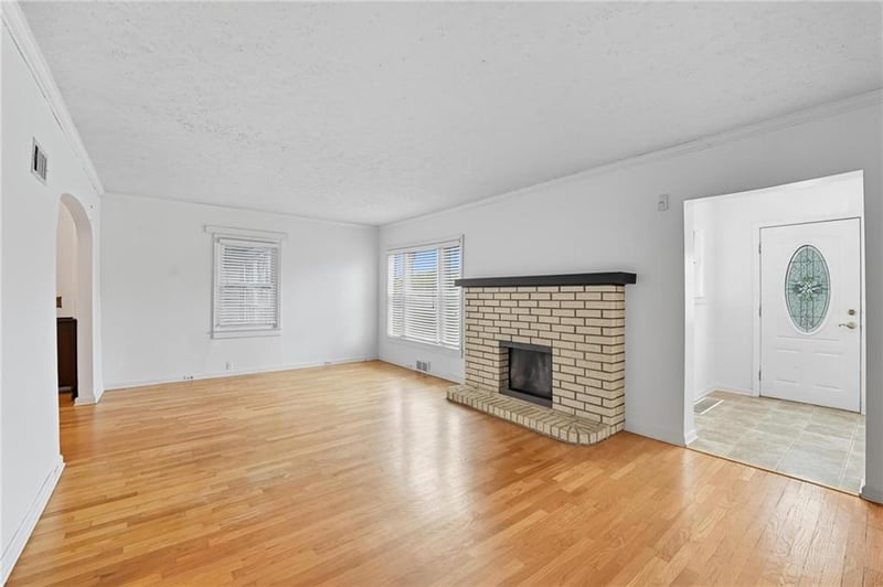 4952 N Brighton Ave, Kansas City, MO 64119