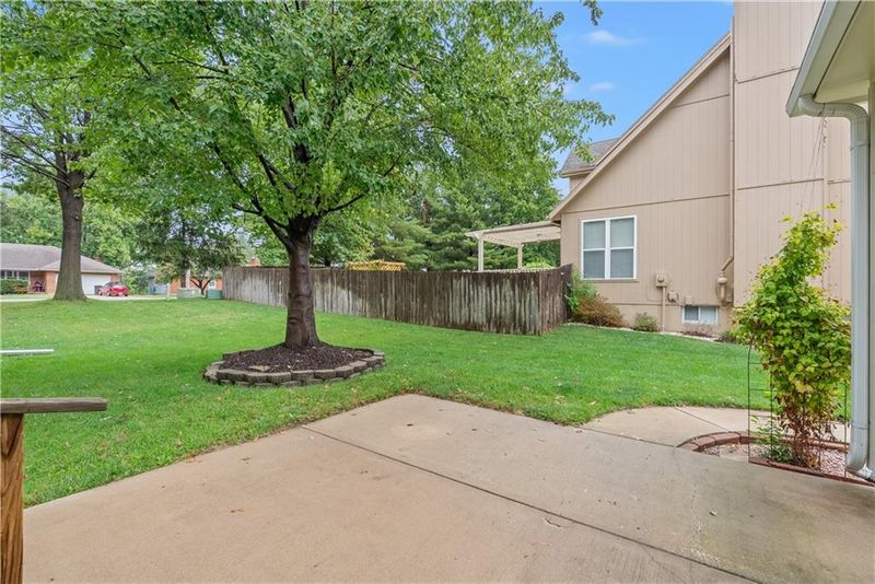 3107 S Cochise Ave, Independence, MO 64057