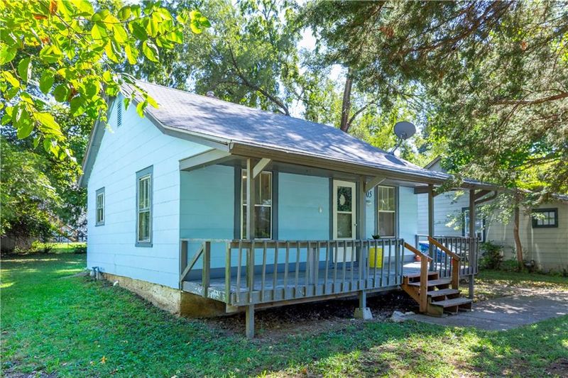 3905 N Jackson Ave, Kansas City, MO 64117