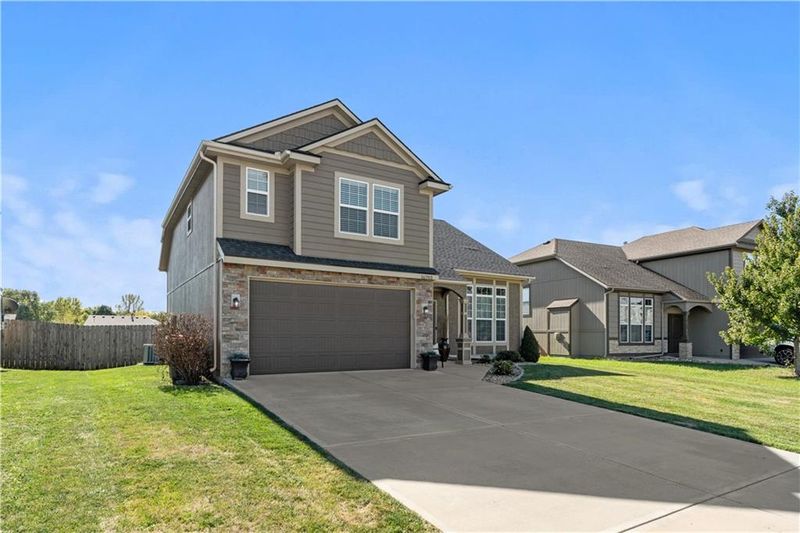 16703 Sheehan Rd, Basehor, KS 66007