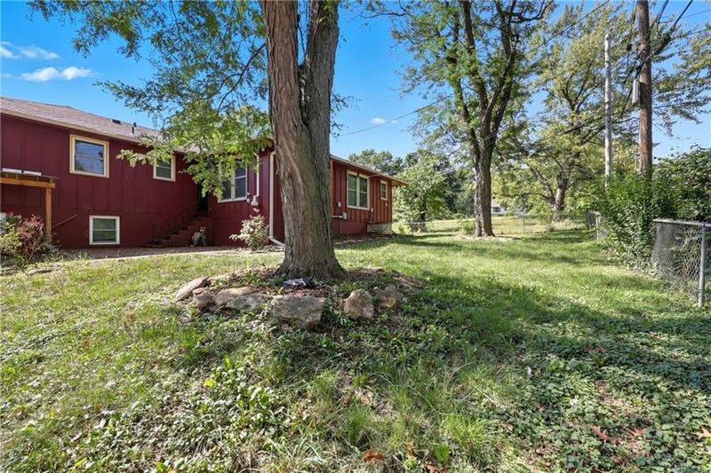 4206 E 104th Ter, Kansas City, MO 64137